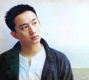 黄磊资料大全,才华横溢的演员、导演与厨艺大师的人生轨迹